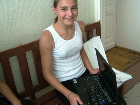 Adrienn ( 14 Jahre alt, Monor ) .